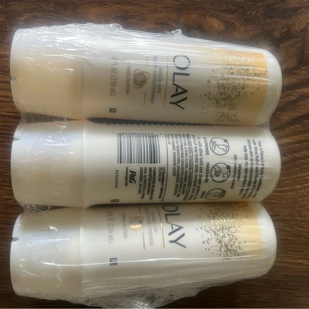 OLAY Moisture Body Wash with Shea Butter - Cream and Gold 8oz - Picture 1 of 3